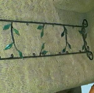 Wall hanging coat/towel hanger